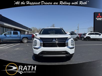 New 2026 Mitsubishi Outlander ES