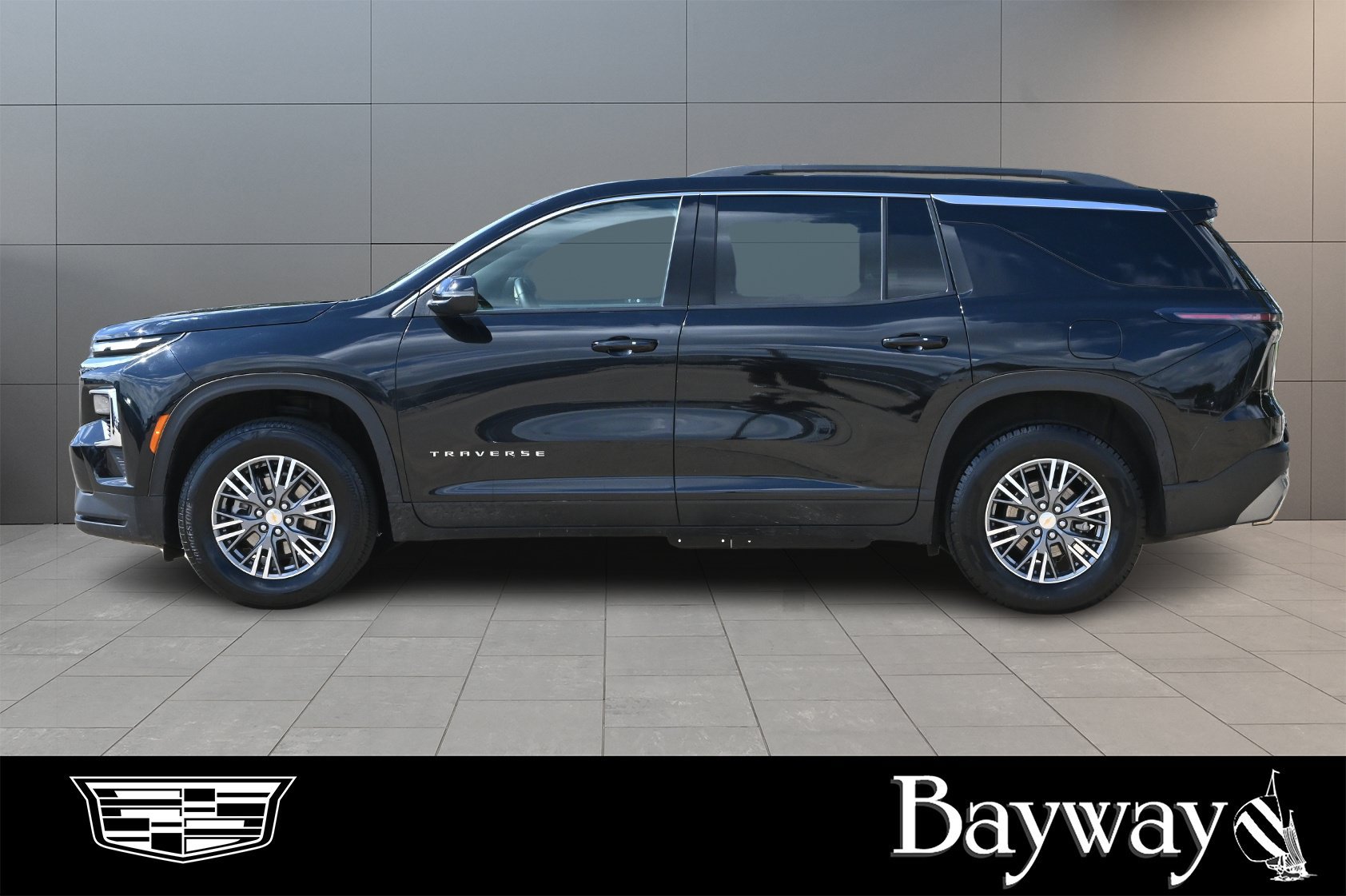 Used 2025 Chevrolet Traverse LT FWD image 5
