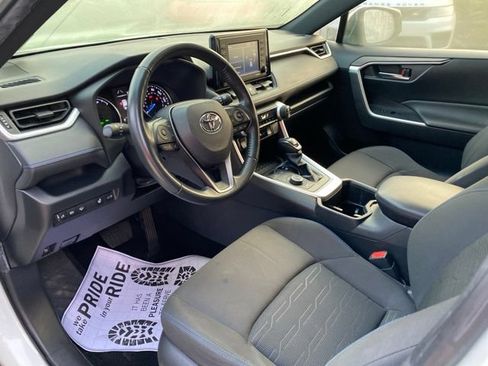 Used 2022 Toyota RAV4 SE w/ Convenience Package AWD/4WD image 6