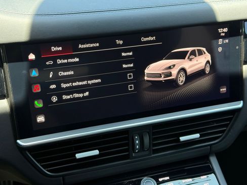 Certified 2023 Porsche Cayenne S AWD/4WD image 21