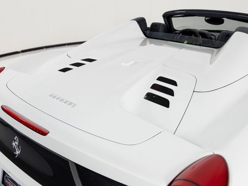 Used 2015 Ferrari 458 Spider image 59