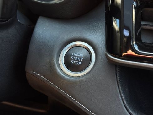 Used 2021 Toyota Highlander XLE AWD/4WD image 54