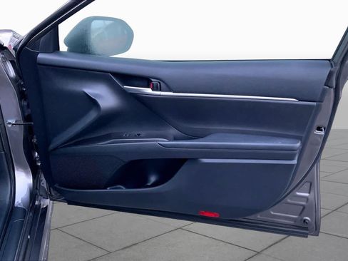 Used 2023 Toyota Camry SE FWD image 22