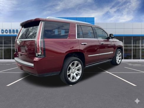 Used 2018 Cadillac Escalade Premium Luxury image 7
