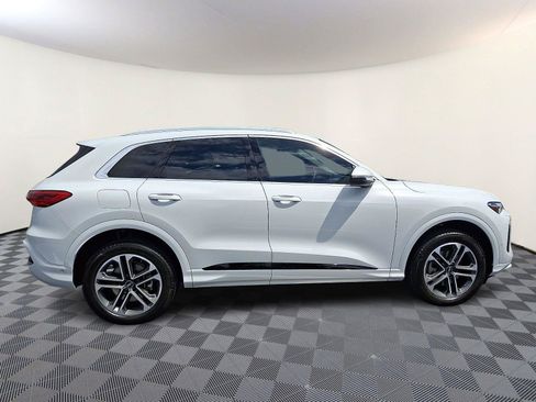 Used 2025 Audi Q5 Premium AWD/4WD image 7
