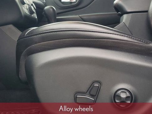 Used 2020 Jeep Cherokee Trailhawk w/ Cold Weather Group image 14