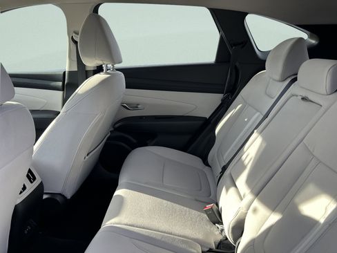 Used 2025 Hyundai Tucson SEL image 14