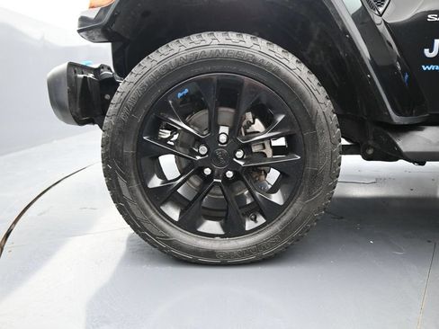 Used 2022 Jeep Wrangler Unlimited Sahara w/ Cold Weather Group AWD/4WD image 28
