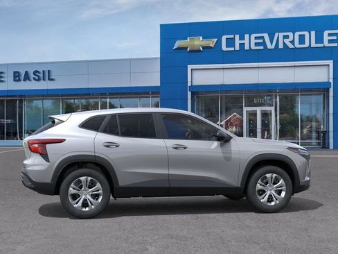 New 2026 Chevrolet Trax LS FWD image 5