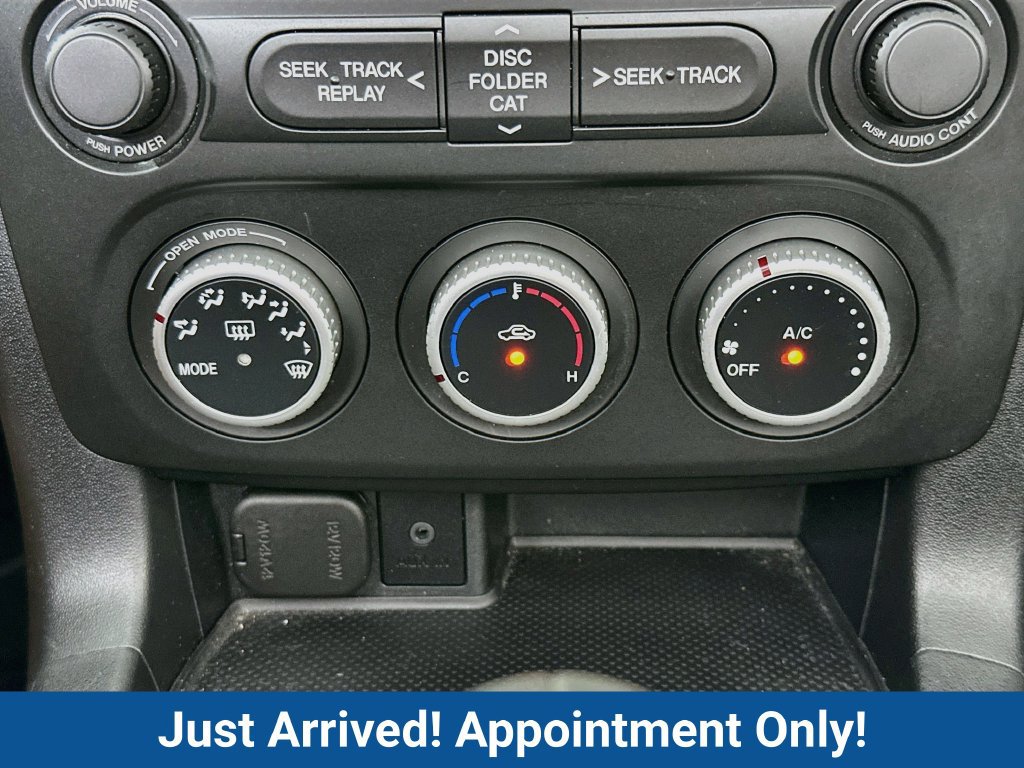 Used 2014 MAZDA MX-5 Miata Club RWD image 15