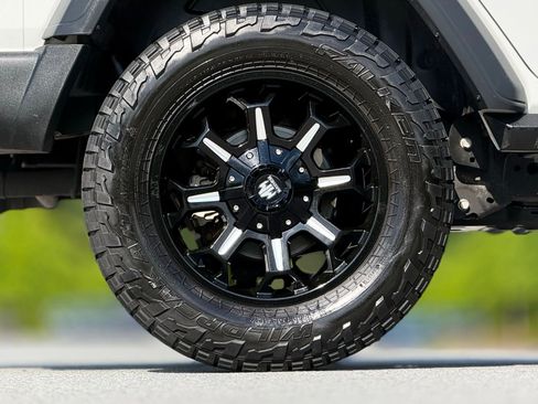 Used 2018 Jeep Wrangler Unlimited Sport S AWD/4WD image 20