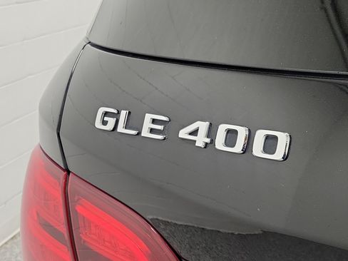 Used 2019 Mercedes-Benz GLE 400 4MATIC image 7