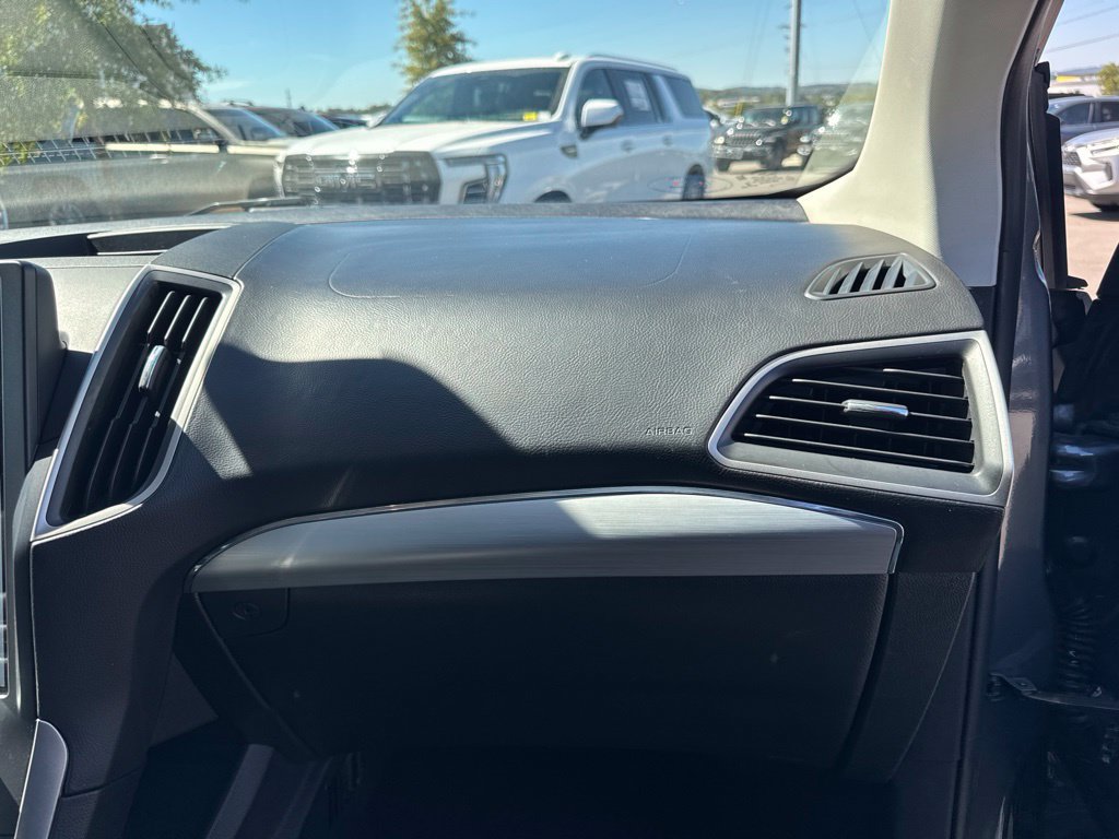 Used 2022 Ford Edge SEL AWD/4WD image 16