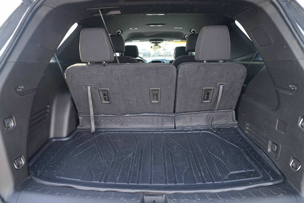 Used 2023 Chevrolet Traverse LT w/ LPO, Floor Liner Package AWD/4WD image 16