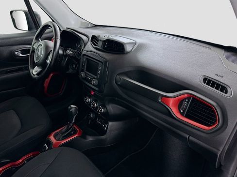 Used 2016 Jeep Renegade Trailhawk image 26