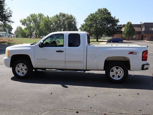Used 2011 Chevrolet Silverado 1500 LT w/ All-Star Edition AWD/4WD image 9
