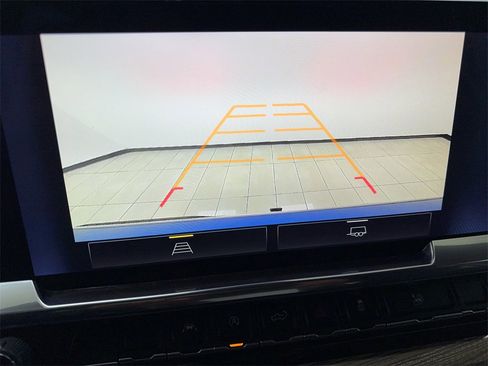 Used 2024 Chevrolet Silverado 1500 LT image 62