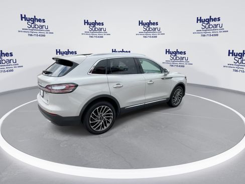 Used 2020 Lincoln Nautilus Reserve AWD/4WD image 11