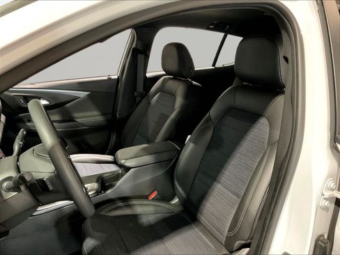 Used 2024 Buick Envista Preferred FWD image 21