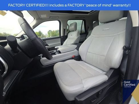 Used 2025 Ford Expedition Platinum AWD/4WD image 33