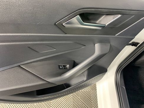 Used 2023 Volkswagen Jetta SE w/ Panoramic Sunroof Package FWD image 30