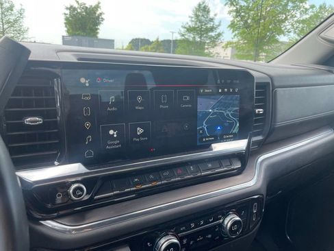 Used 2025 GMC Sierra 1500 SLT RWD image 16