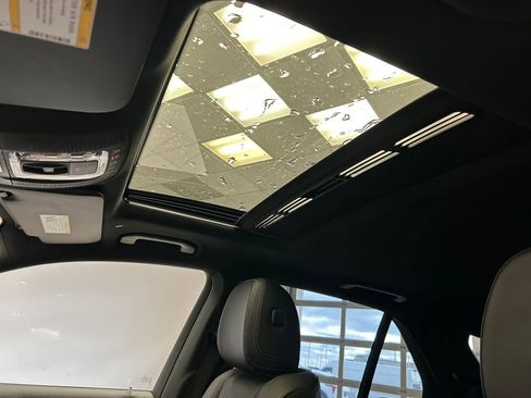 Used 2021 Mercedes-Benz GLE 350 4MATIC image 25