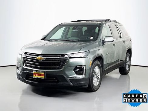 Used 2022 Chevrolet Traverse LT image 3