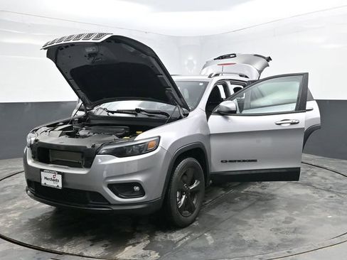 Used 2019 Jeep Cherokee Latitude Plus AWD/4WD image 44