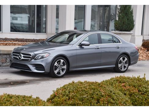 Used 2019 Mercedes-Benz E 300 4MATIC image 7