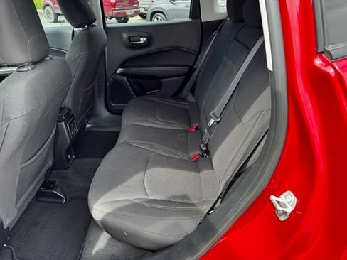 Used 2018 Jeep Compass Sport AWD/4WD image 13