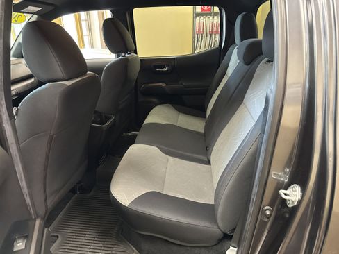 Used 2023 Toyota Tacoma TRD Sport image 22