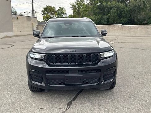 Used 2023 Jeep Grand Cherokee L Laredo AWD/4WD image 12