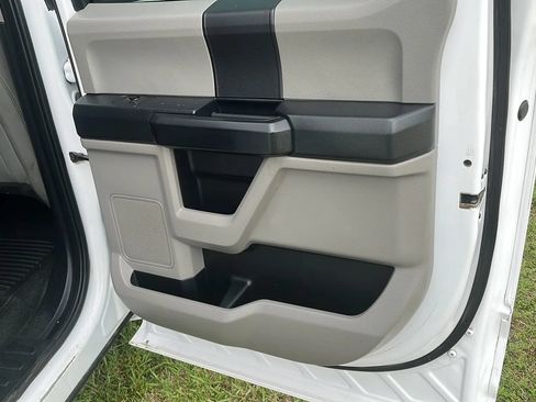 Used 2020 Ford F250 XL w/ Power Equipment Group RWD image 18