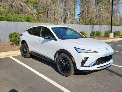 Used 2024 Buick Envista Sport Touring w/ Convenience I Package image 3