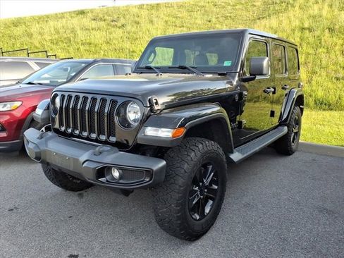 Used 2021 Jeep Wrangler Unlimited Sahara AWD/4WD image 9