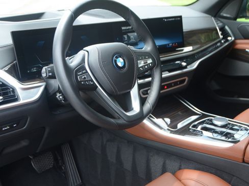 Used 2025 BMW X5 xDrive50e AWD/4WD image 19