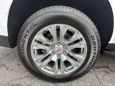 New 2026 GMC Yukon Denali RWD image 19