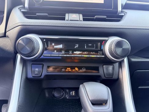 Used 2023 Toyota RAV4 LE FWD image 13