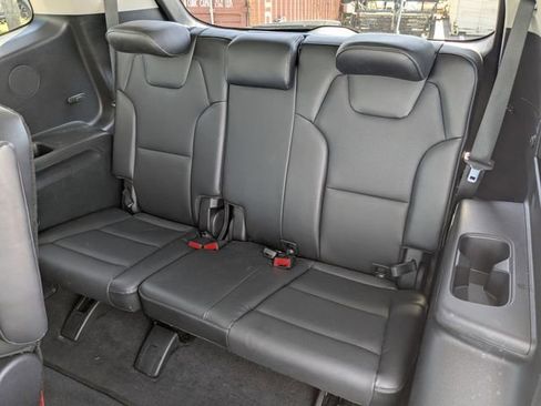 Certified 2025 Kia Telluride S FWD image 17