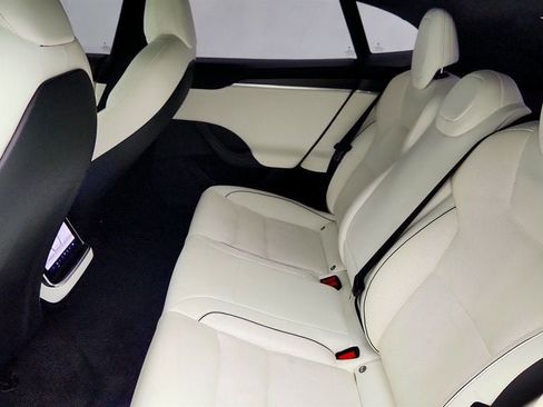 Used 2021 Tesla Model S Plaid image 24