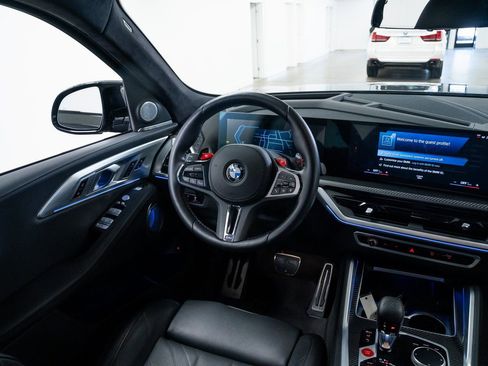 Used 2023 BMW XM image 11