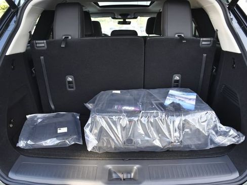 New 2027 INFINITI QX60 Luxe w/ Cargo Package FWD image 36