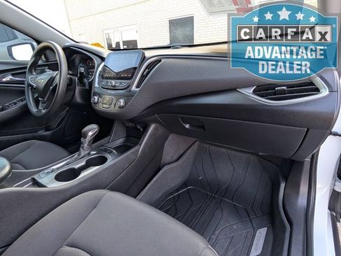 Used 2025 Chevrolet Malibu LS FWD image 22
