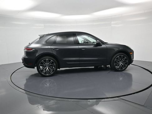 Used 2026 Porsche Macan AWD/4WD image 31