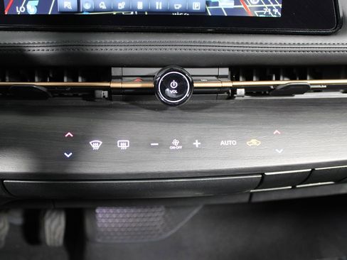 Used 2024 Nissan Ariya VENTURE+ image 15