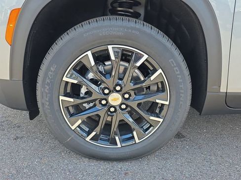 New 2026 Chevrolet Traverse LT w/ Sun and Wheel Package FWD image 9