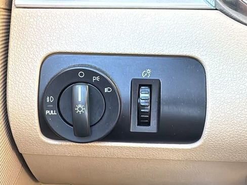 Used 2009 Ford Mustang GT Premium RWD image 17