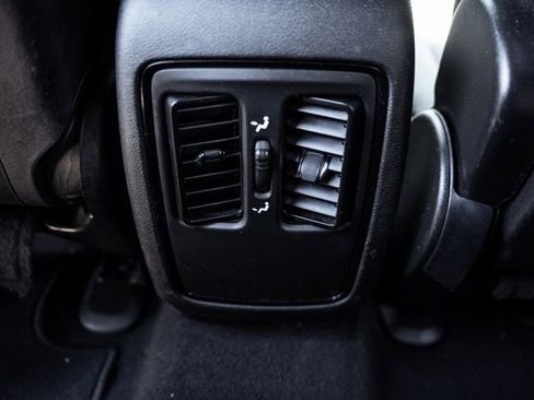 Used 2023 Dodge Durango SXT RWD image 30