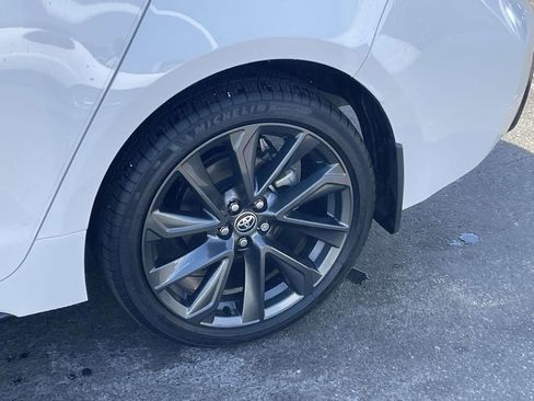 Used 2025 Toyota Corolla SE image 26